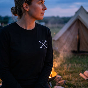 She Conquered Longsleeve Black T-shirt